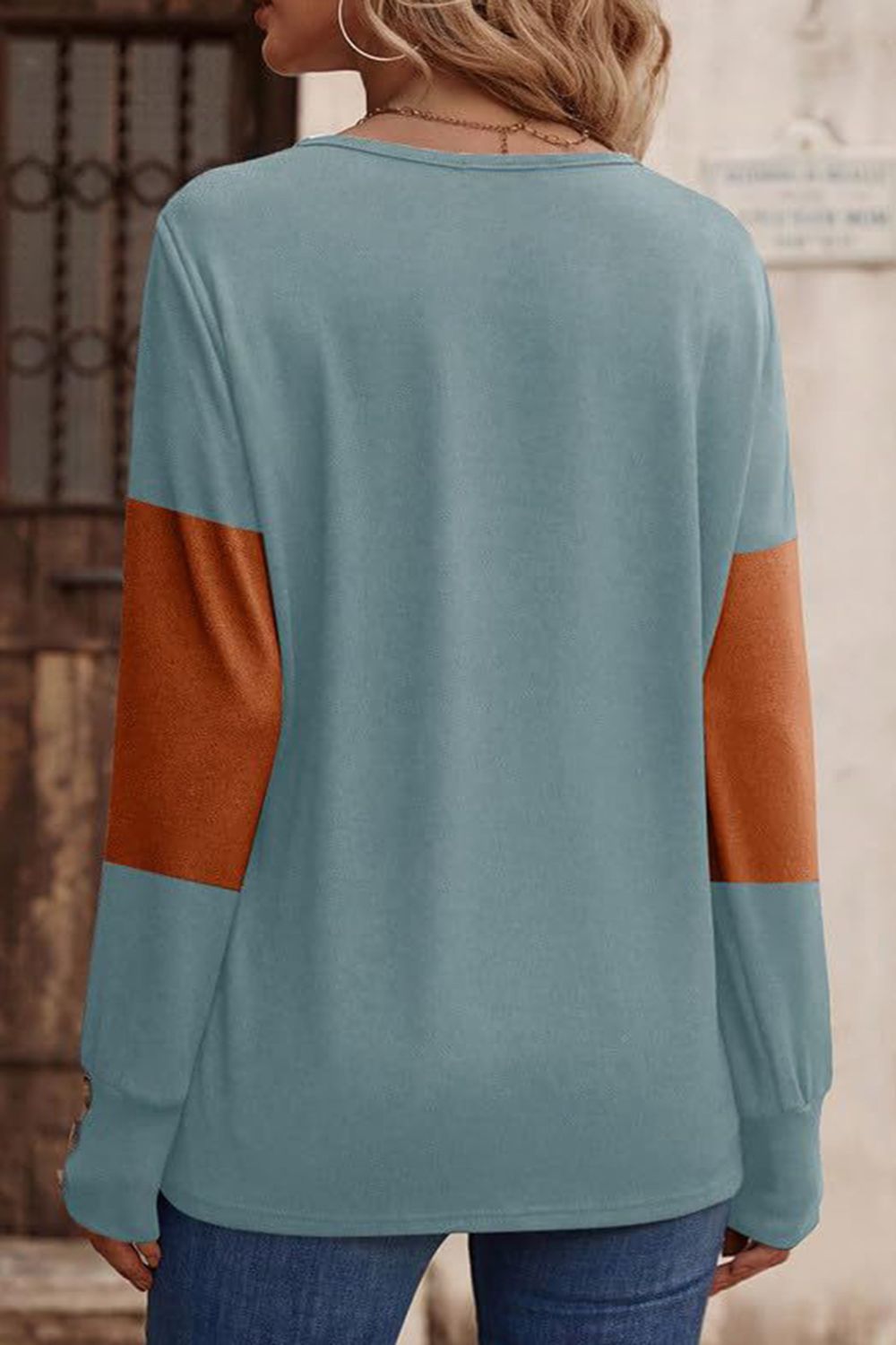 V-NECK LONG SLEEVE TOP