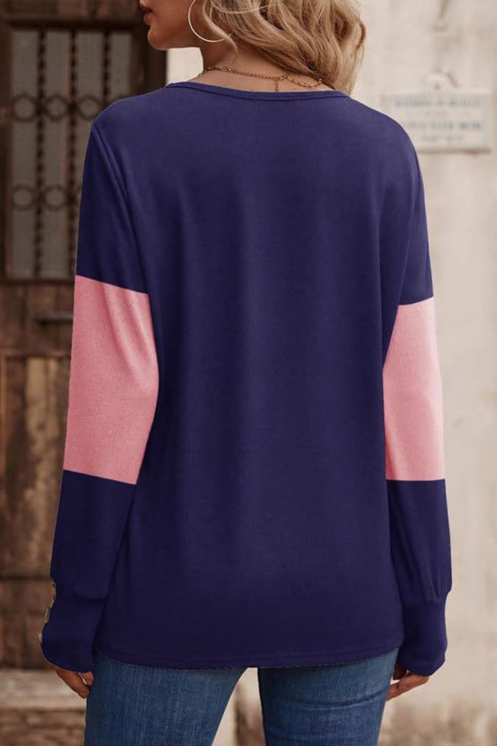 V-NECK LONG SLEEVE TOP