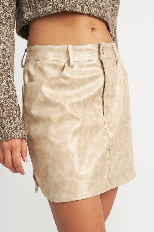 FAUX LEATHER MINI SKIRT