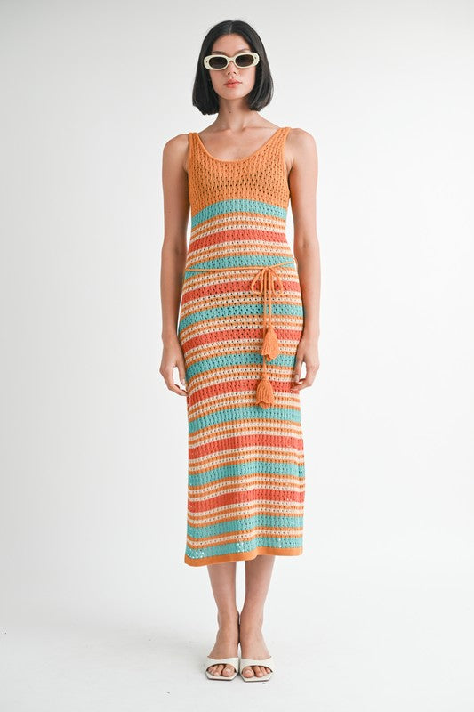 SCOOP NECK CROCHET MIDI DRESS
