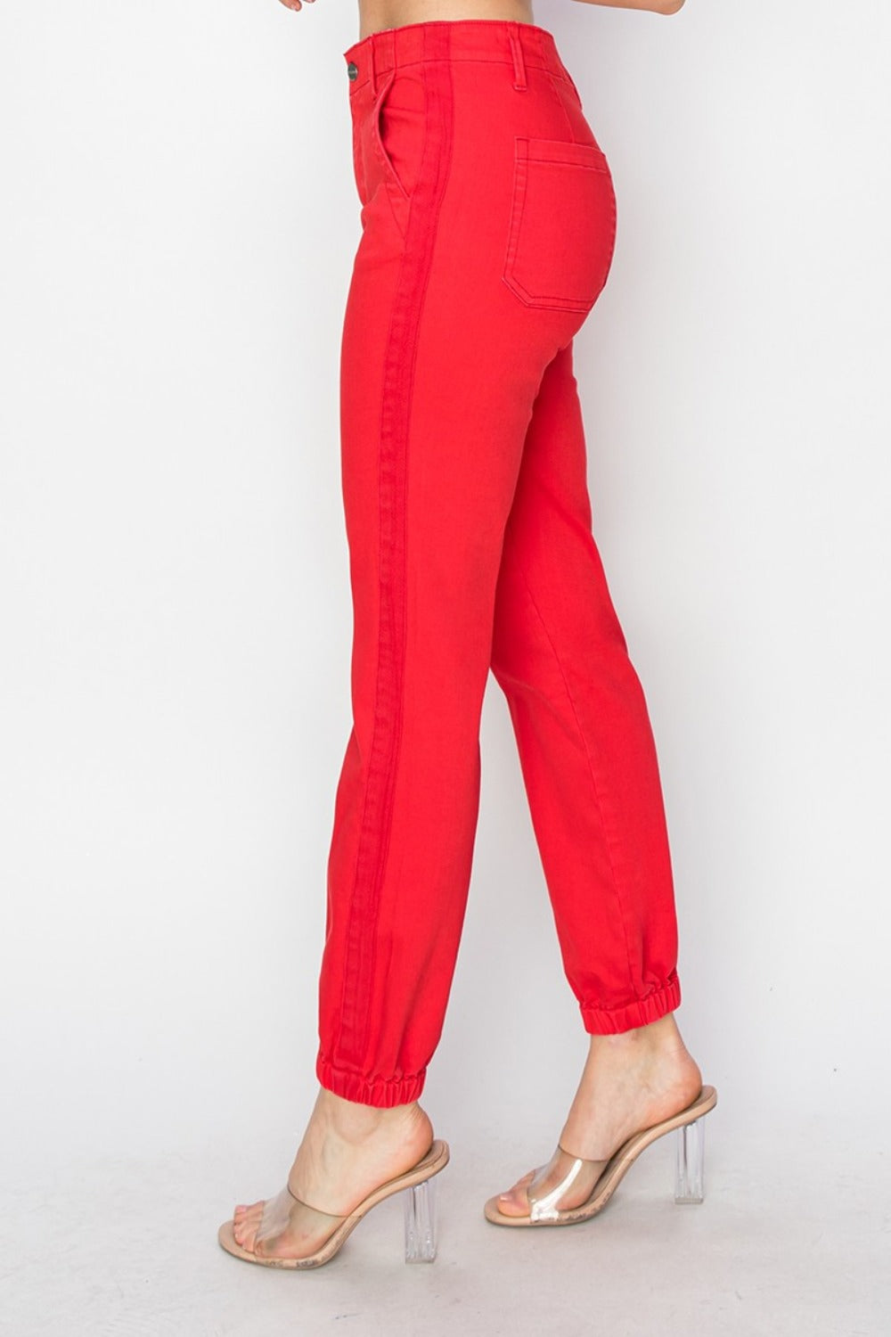 RISEN HIGH WAISTED JOGGER JEANS