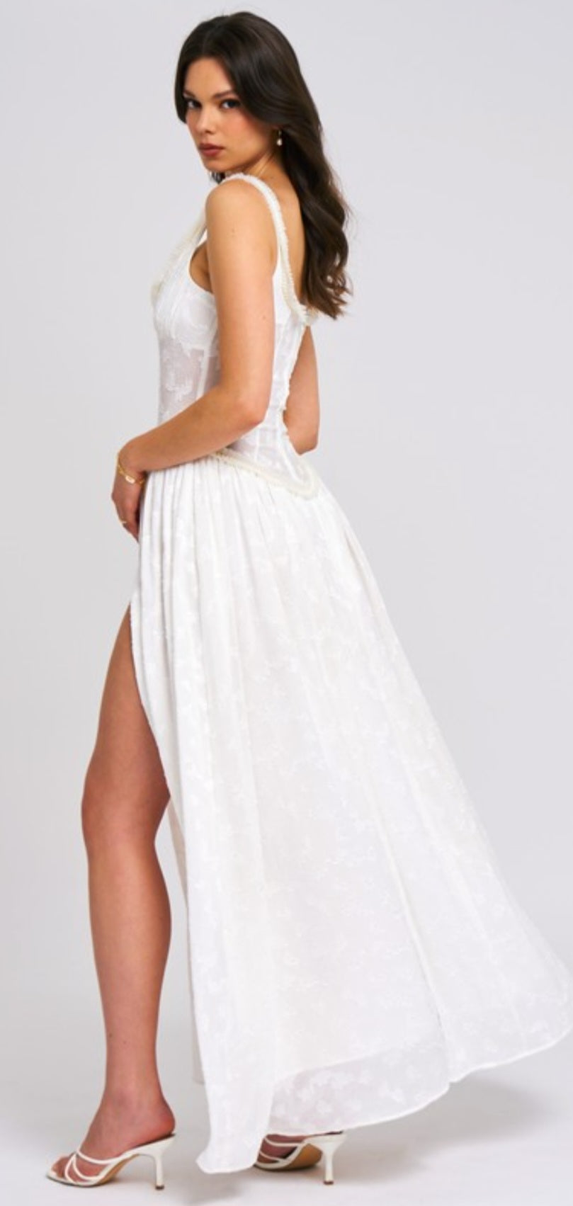 MISS CIRCLE ULISSA SQUARE NECK MAXI DRESS