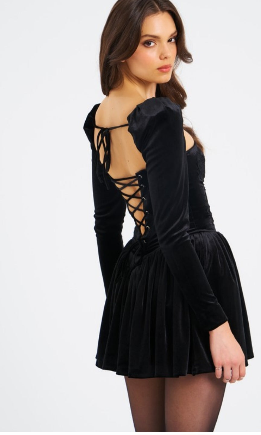 MISS CIRCLE YOLANDA VELVET LONG SLEEVE MINI DRESS