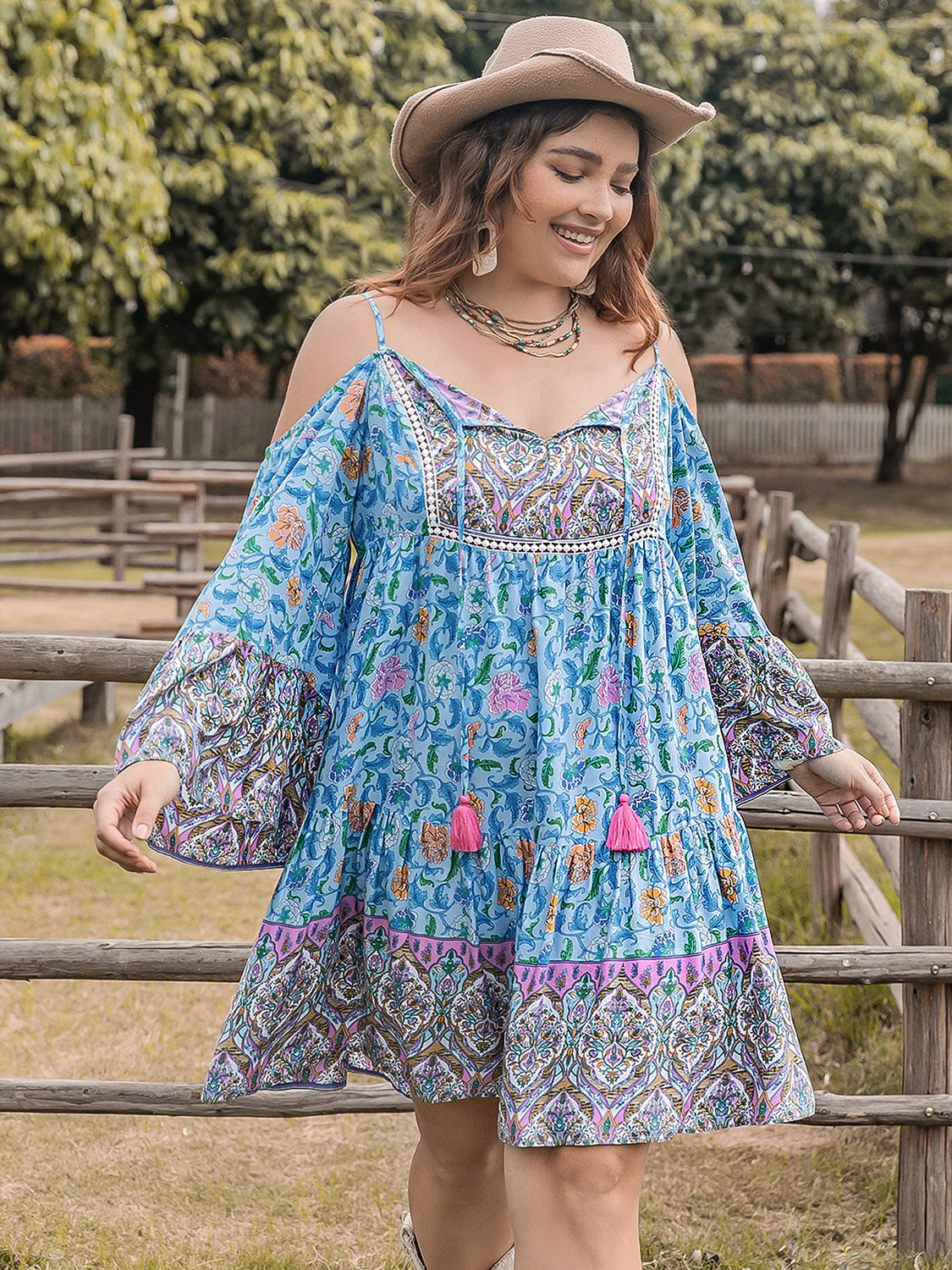 PLUS SIZE PRINTED LONG SLEEVE MINI DRESS