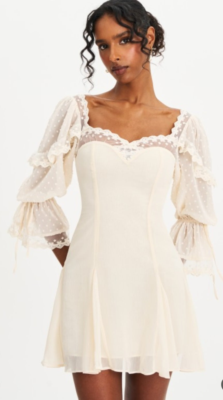 MISS CIRCLE ZAKIRA LACE TRIM MINI DRESS