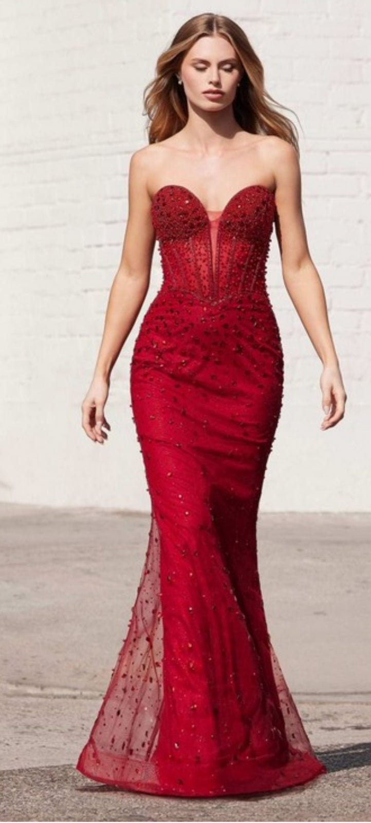 STRAPLESS SWEETHEART FITTED RHINESTONE GOWN