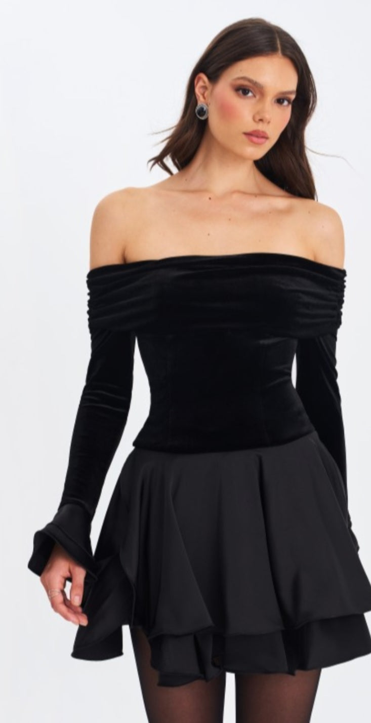 MISS CIRCLE MAGNOLIA OFF THE SHOULDER LAYERED MINI DRESS