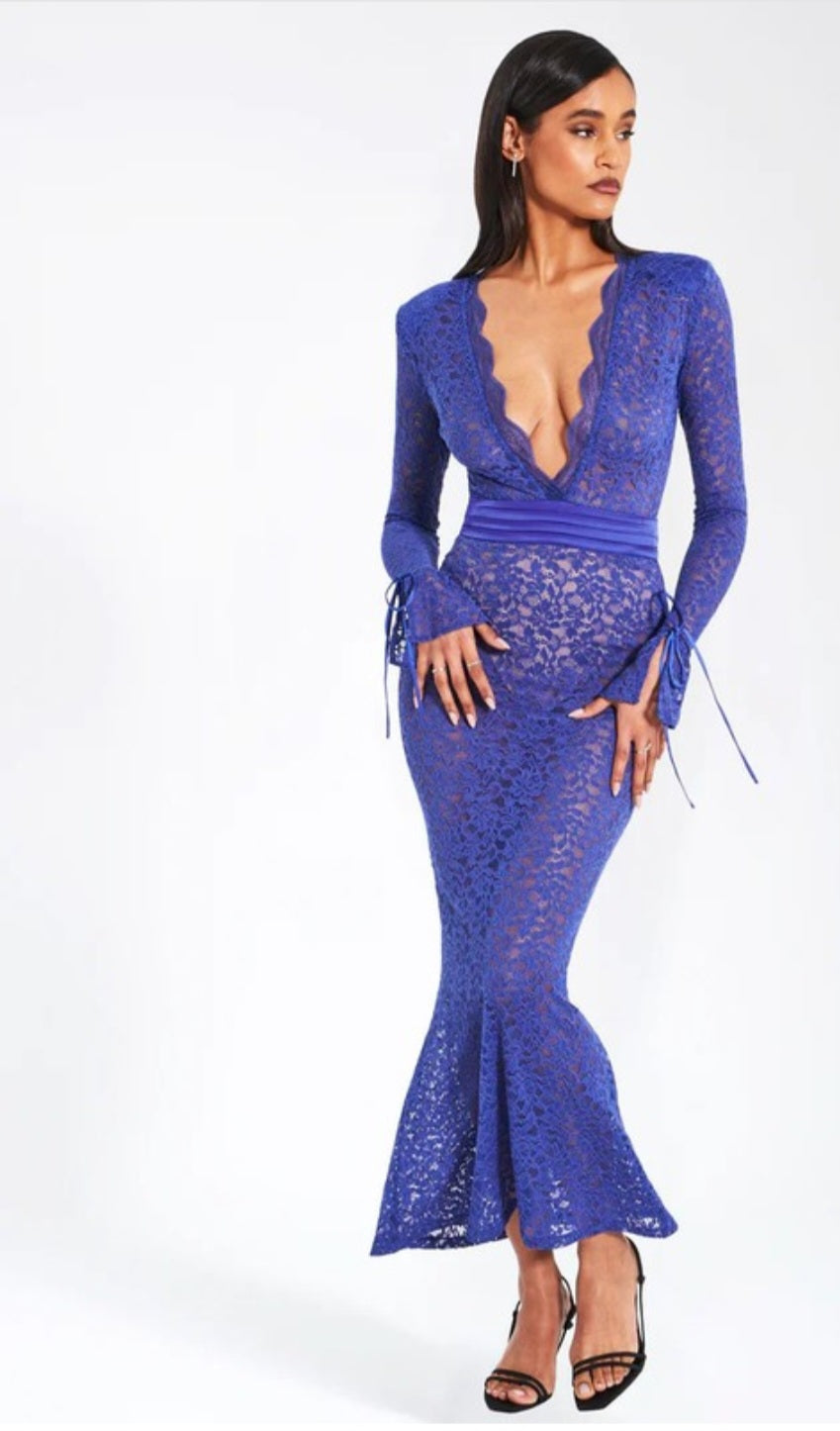 MISS CIRCLE GIADA DEEP V LACE MAXI DRESS