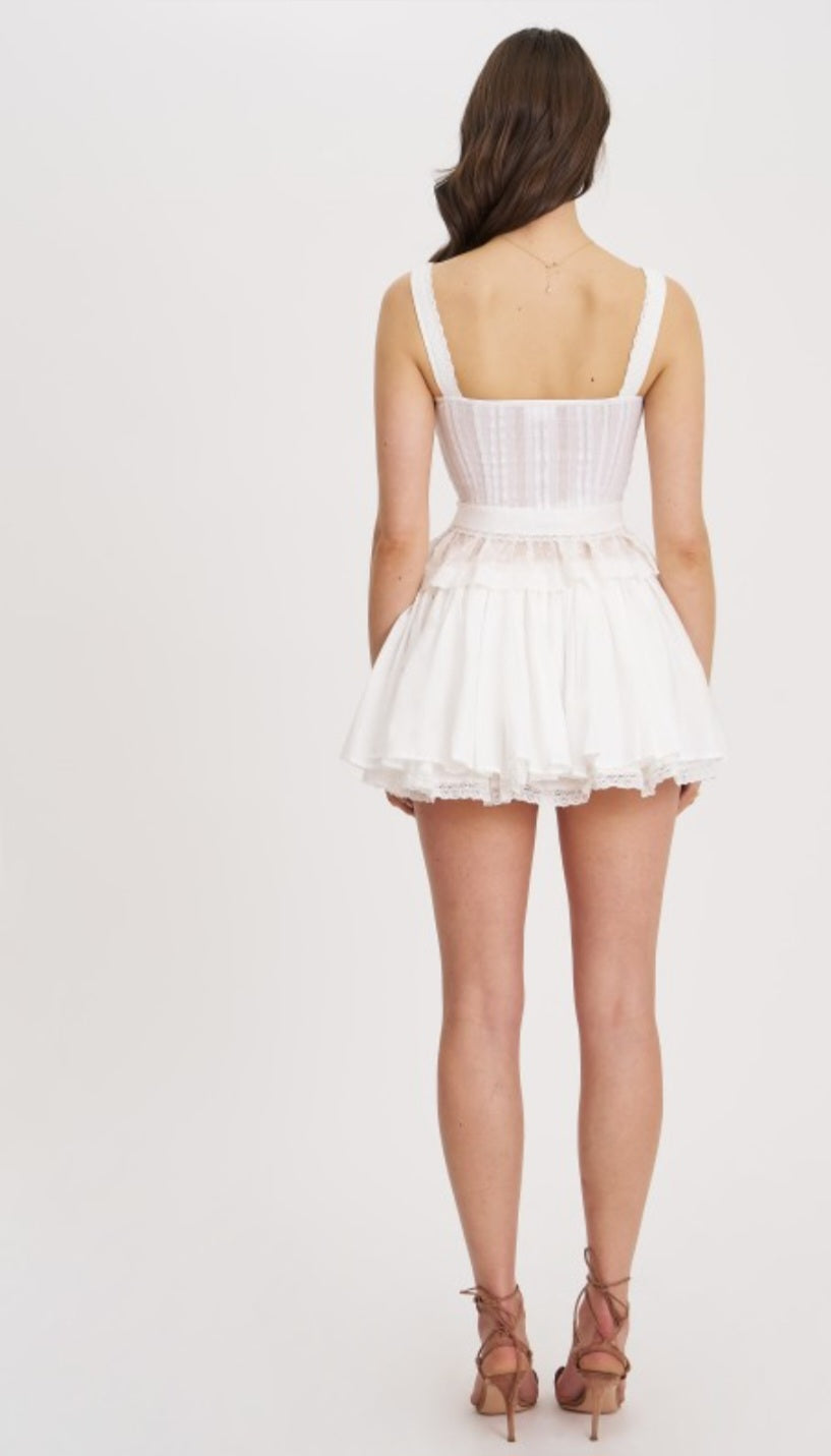 MISS CIRCLE ALIYA SLEEVELESS BUTTON UP TOP
