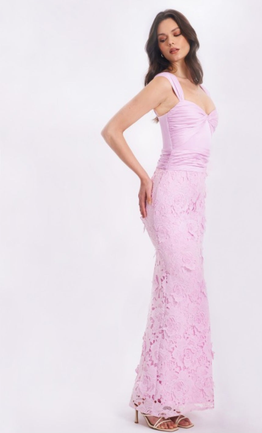 MISS CIRCLE DAHLIA OF THE SHOULDER GOWN