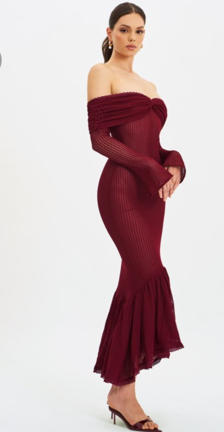 MISS CIRCLE KAEDYN OFF THE SHOULDER MERMAID DRESS