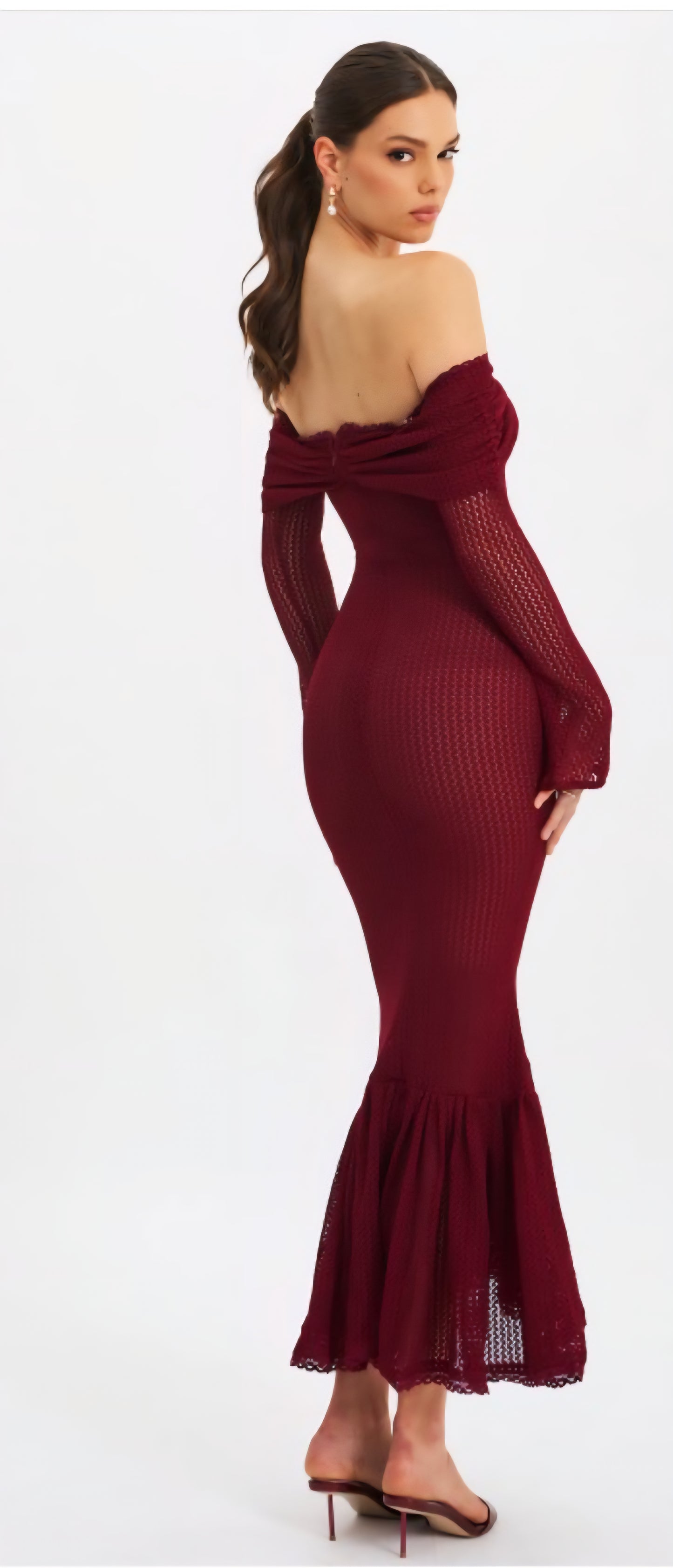 MISS CIRCLE KAEDYN OFF THE SHOULDER MERMAID DRESS