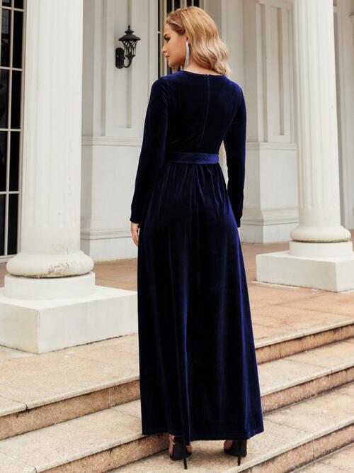 TIE FRONT ROUND NECK LONG SLEEVE MAXI DRESS