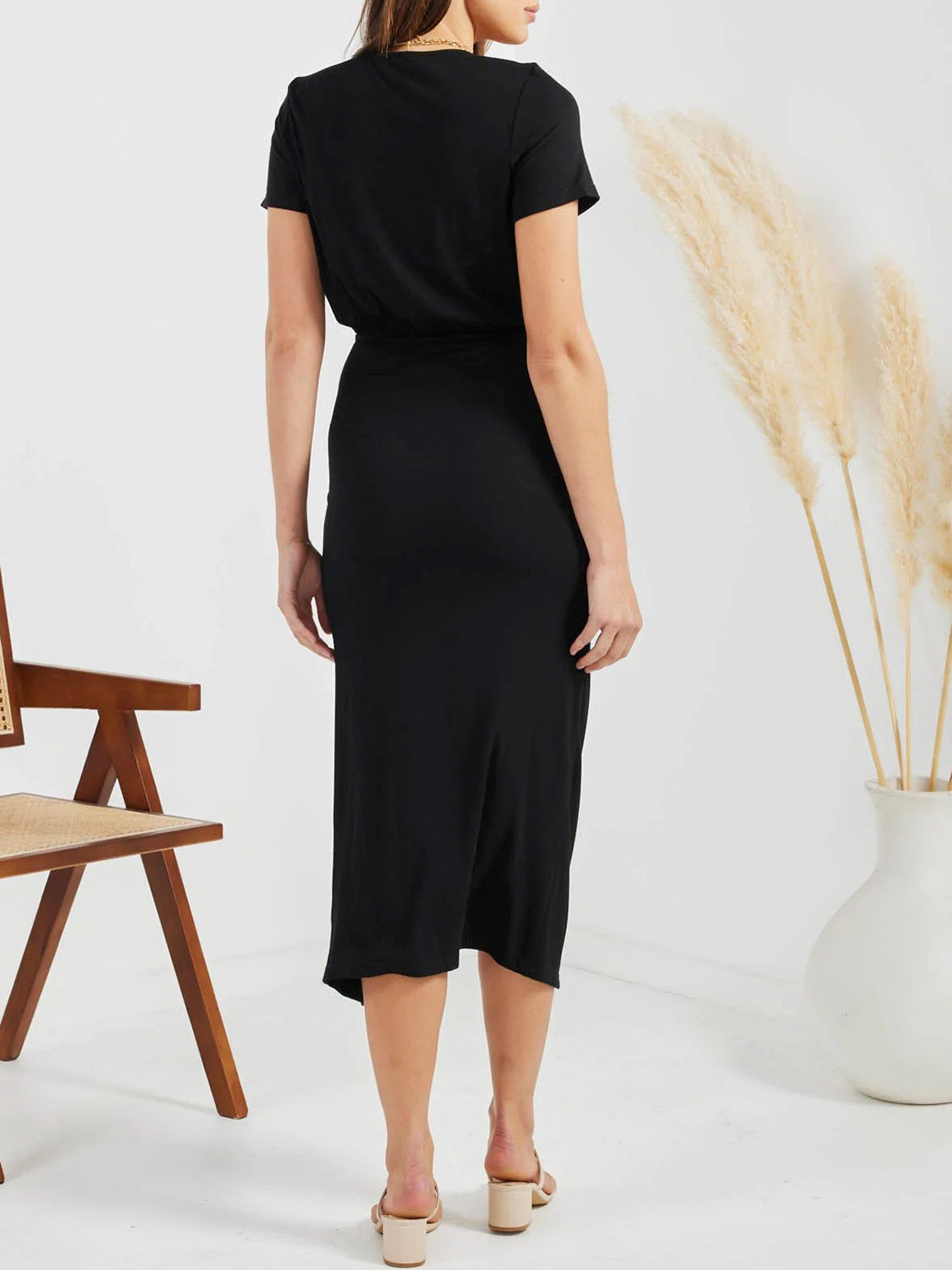 RUCHED V-NECK SHORT SLEEVE MIDI DRESS