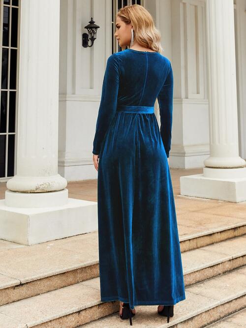 TIE FRONT ROUND NECK LONG SLEEVE MAXI DRESS