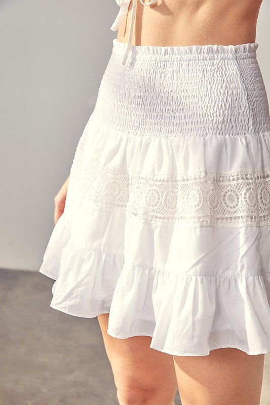 LACE TRIM DETAIL RUFFLE MINI SKIRT