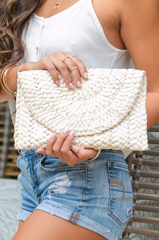 FOLD  OVER STRAW CLUTCH