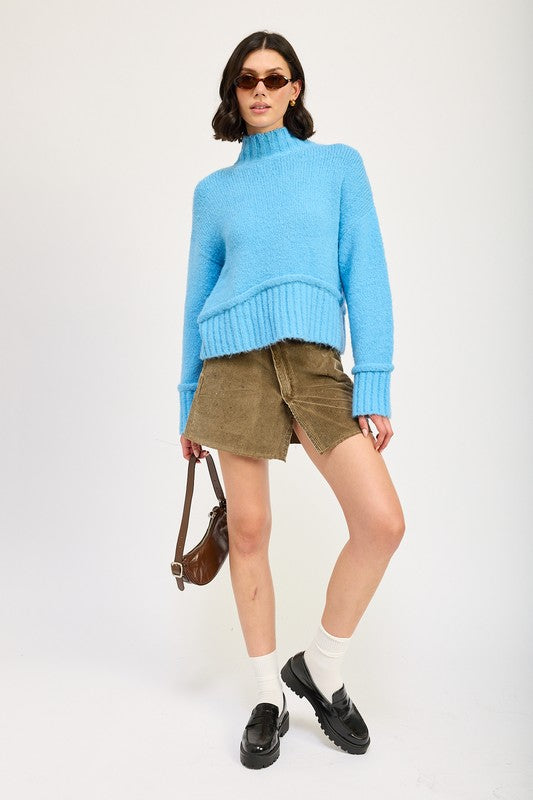 LONG SLEEVE TURTLE NECK SWEATER