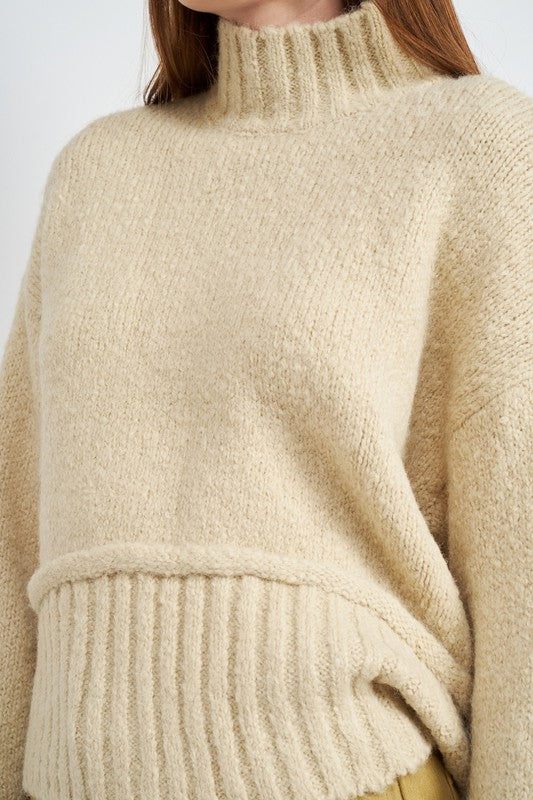 LONG SLEEVE TURTLE NECK SWEATER