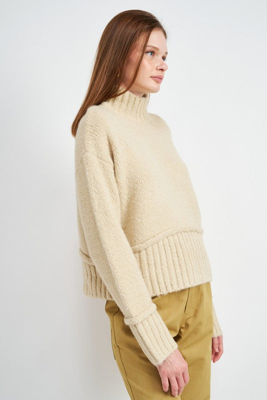 LONG SLEEVE TURTLE NECK SWEATER