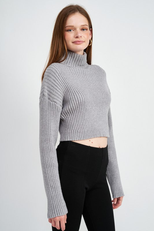 BOXY TURTLENECK CROPPED TOP