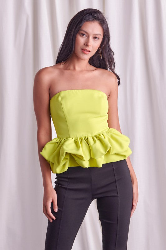 STRAPLESS RUFFLE TOP