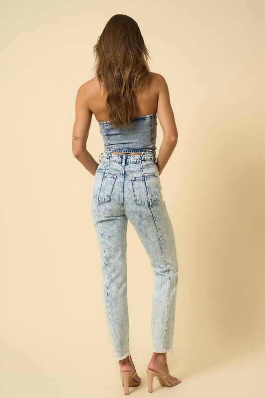 HIGH RISE SLIM TAPERED JEANS