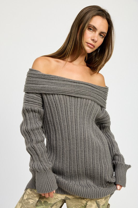 OVERSIZED OFF THE SHOULDER SWEATER