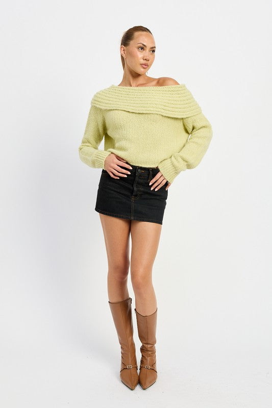 OFF THE SHOULDER CROPPED SWEATER