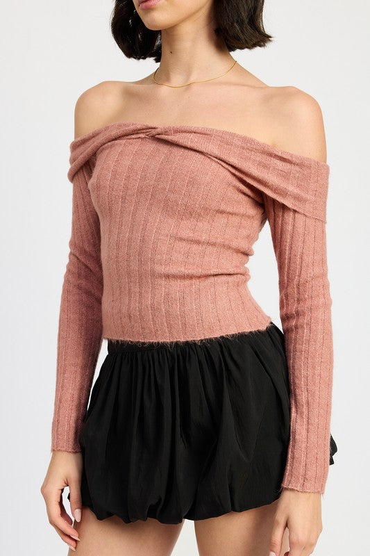 OFF THE SHOULDER SWEATER TOP