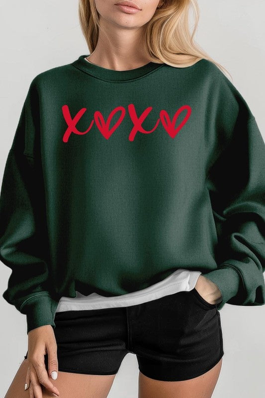 XOXO GRAPHIC SWEATSHIRT