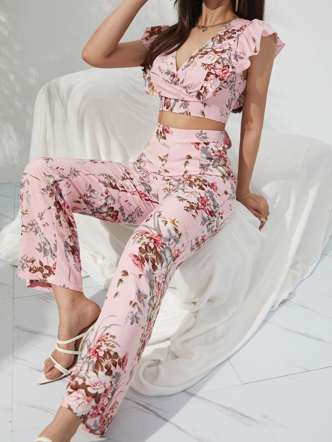 PRINTED SURPLICE CAP SLEEVE TOP AND PANTS SET