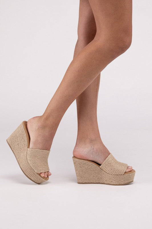 BOUNTY WEDGE PLATFORM HEELS