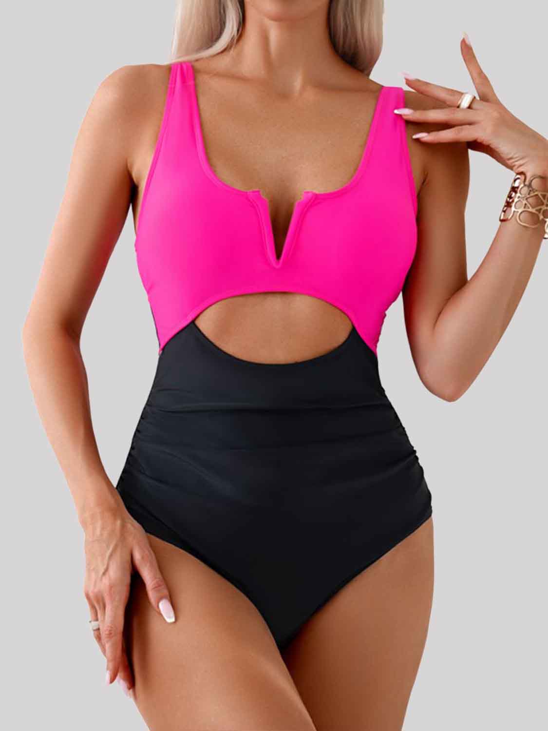 CUTOUT COLOR BLOCK ONE-PIECE SWIMSUIT