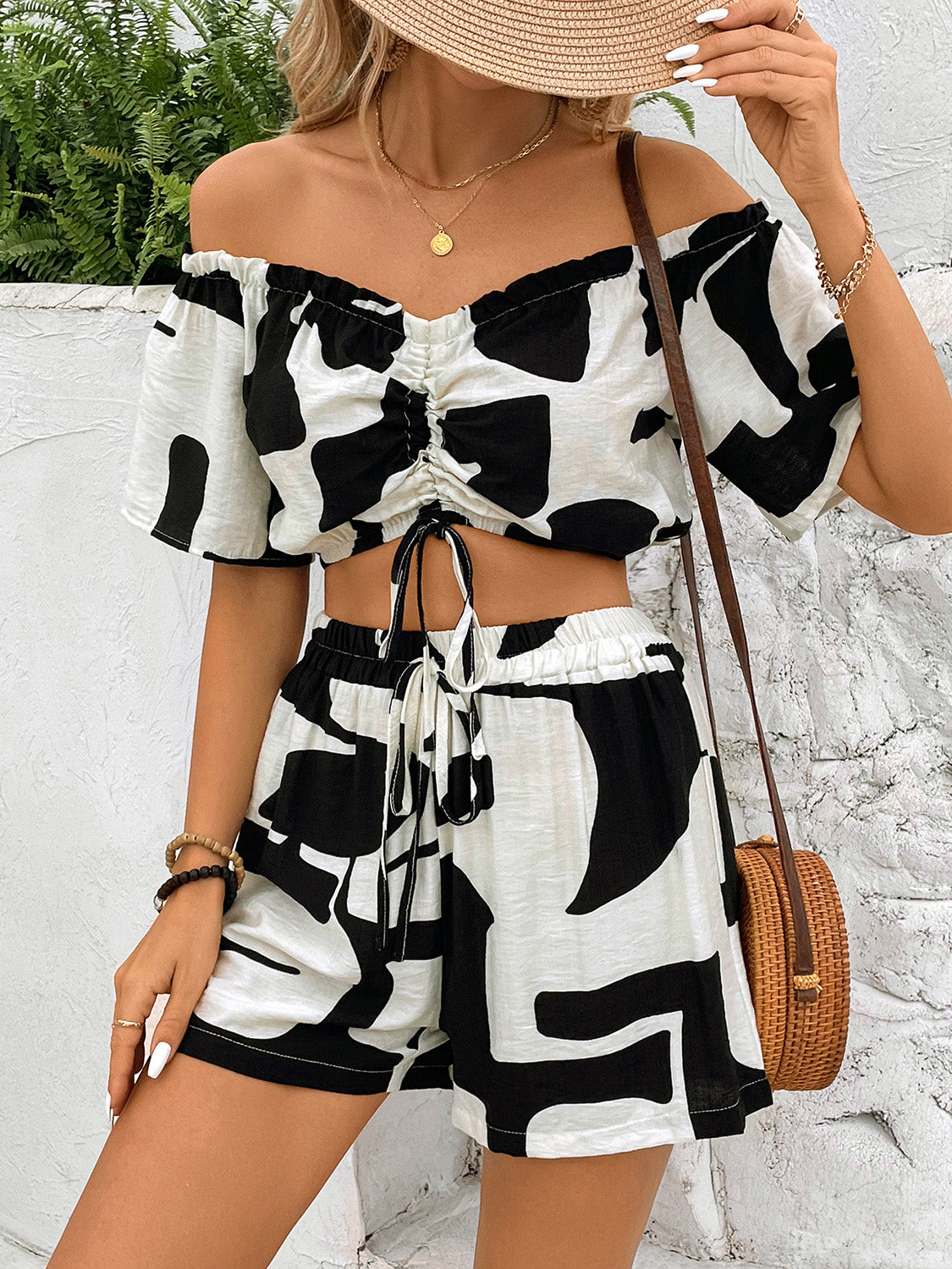 DRAWSTRING OFF THE SHOULDER TOP AND SHORTS SET