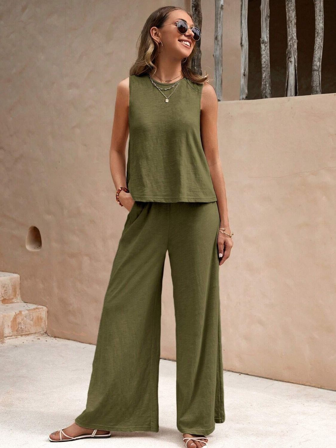 ROUND NECK SLEEVELESS TOP AND WIDE LEG PANTS SET