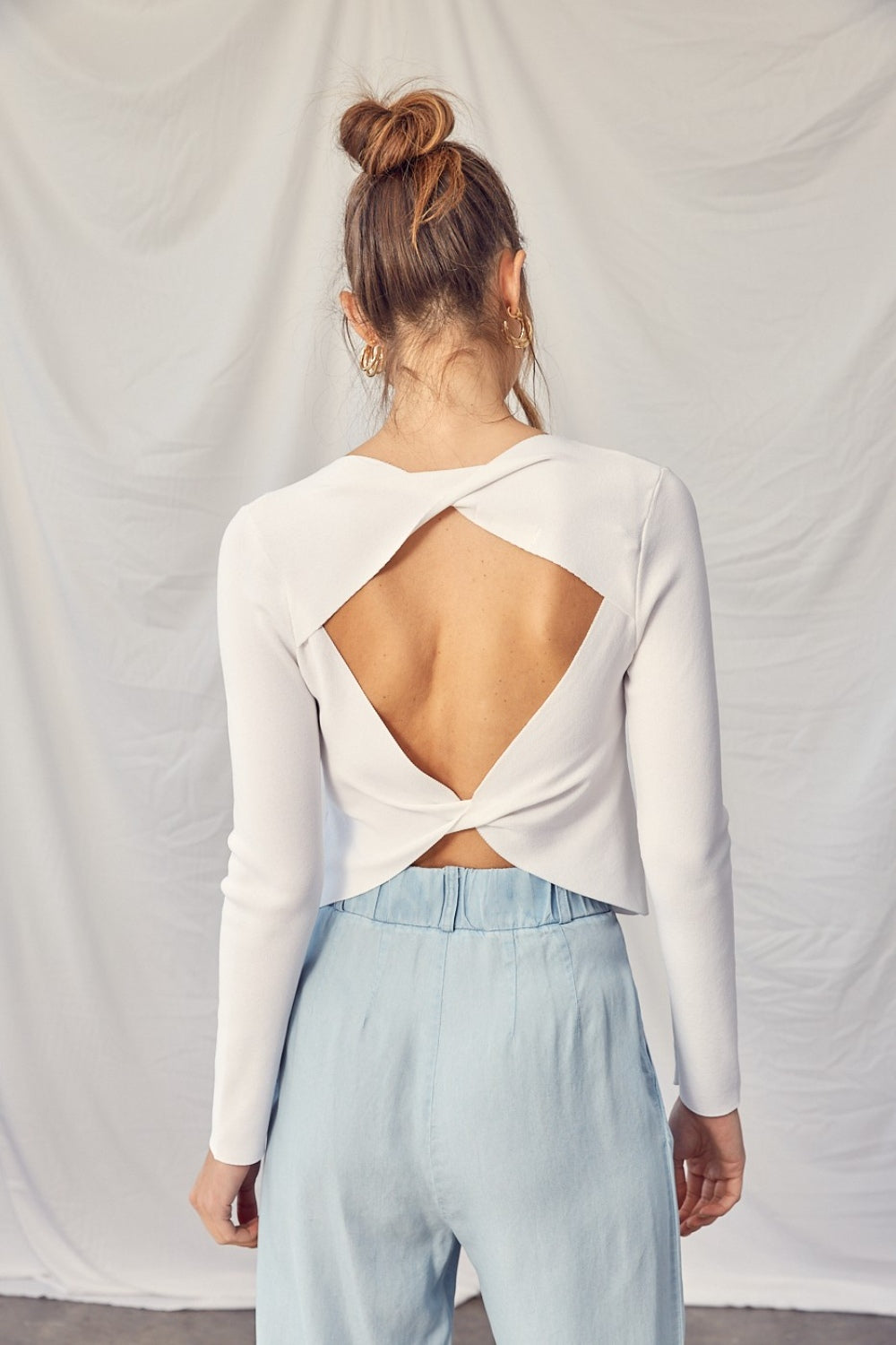 IDEM DITTO TWISTED BACKLESS LONG SLEEVE KNIT TOP