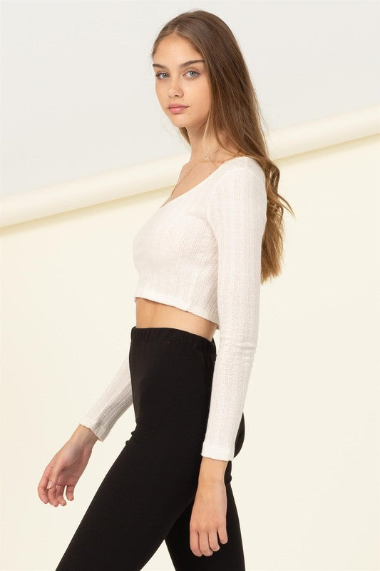 SCOOP NECK LONG SLEEVE CROP TOP