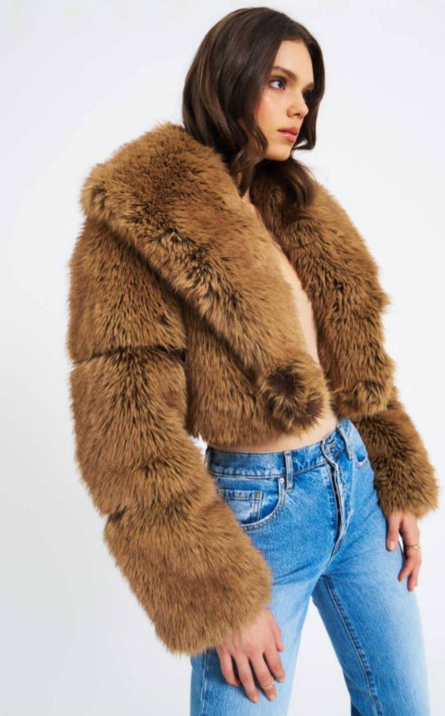 MISS CIRCLE YADAVI VEGAN FUR CROPPED JACKET