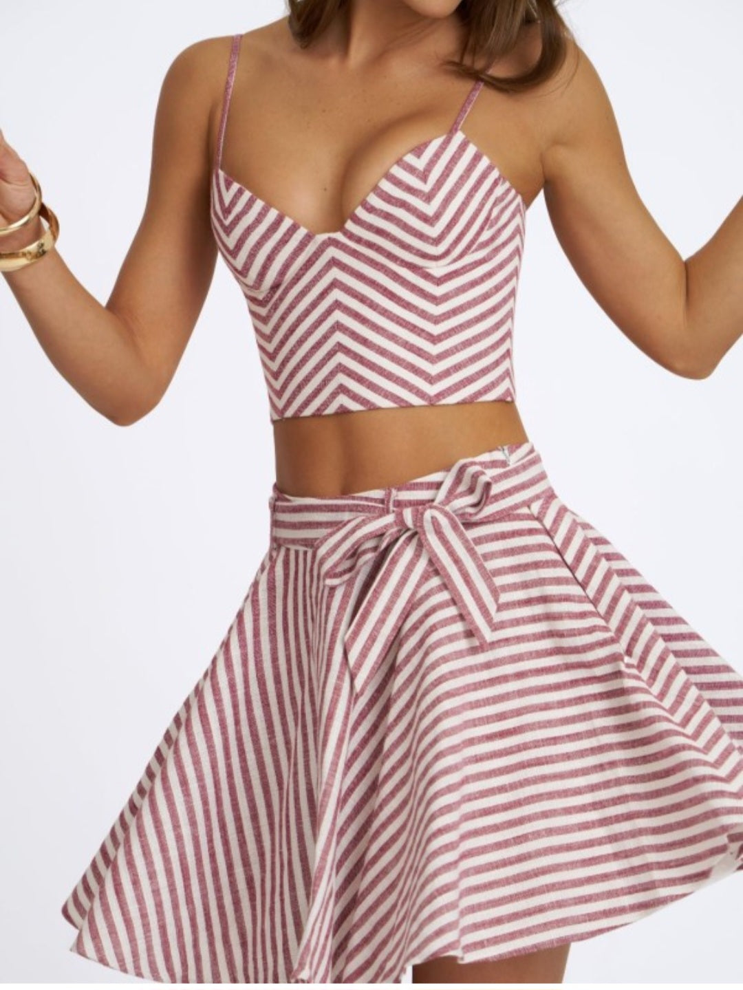XOLA CHEVRON STRIPED CROPPED TOP