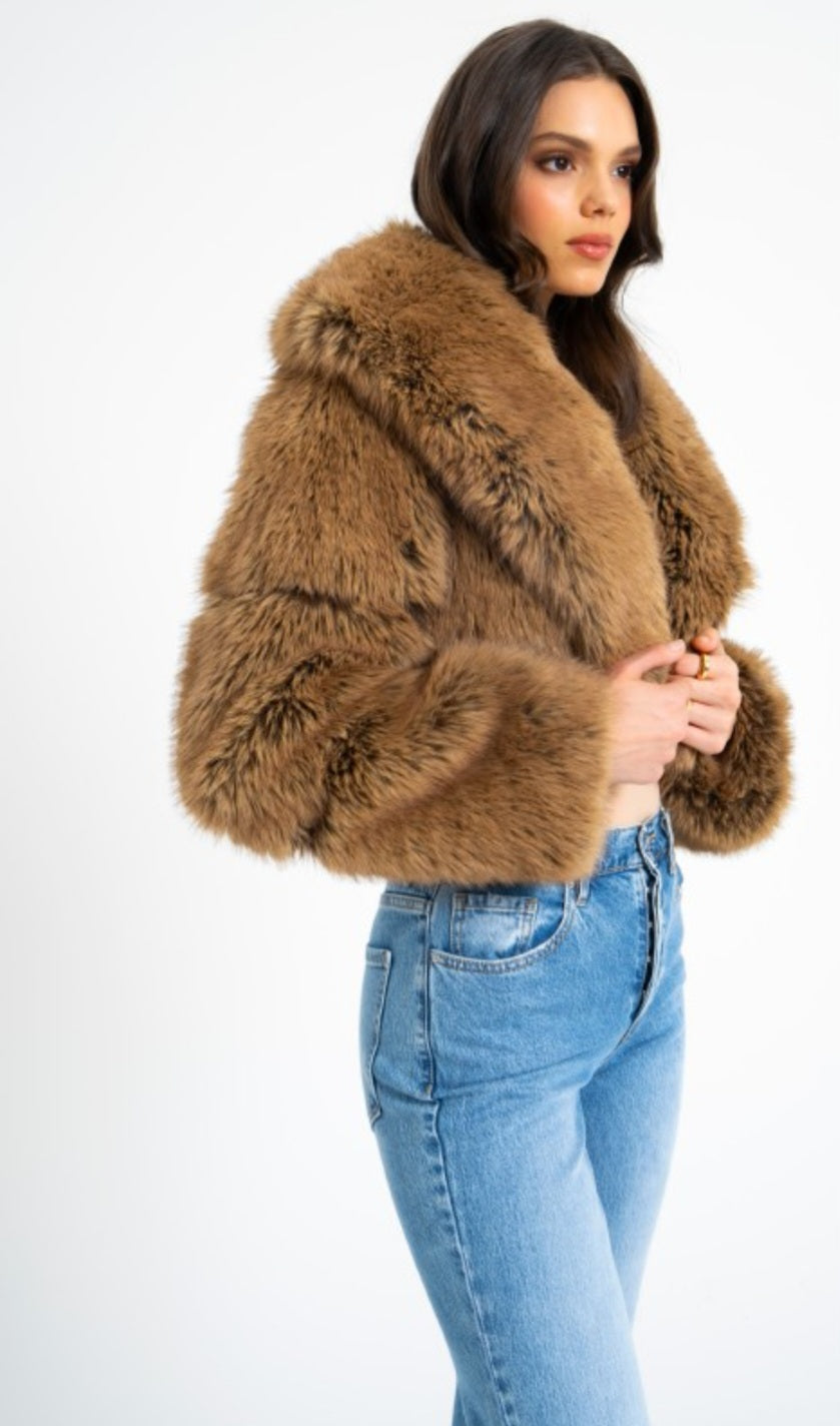 MISS CIRCLE YADAVI VEGAN FUR CROPPED JACKET