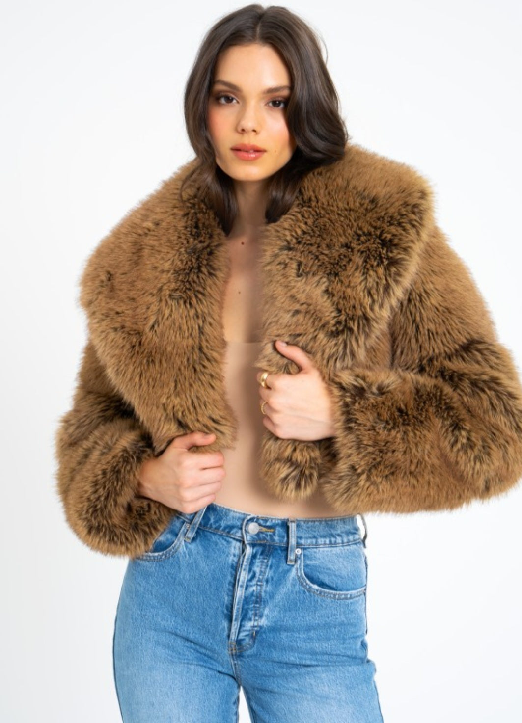 MISS CIRCLE YADAVI VEGAN FUR CROPPED JACKET