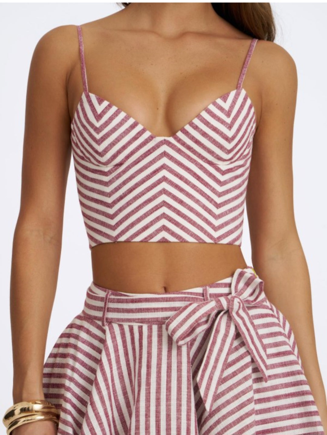 XOLA CHEVRON STRIPED CROPPED TOP