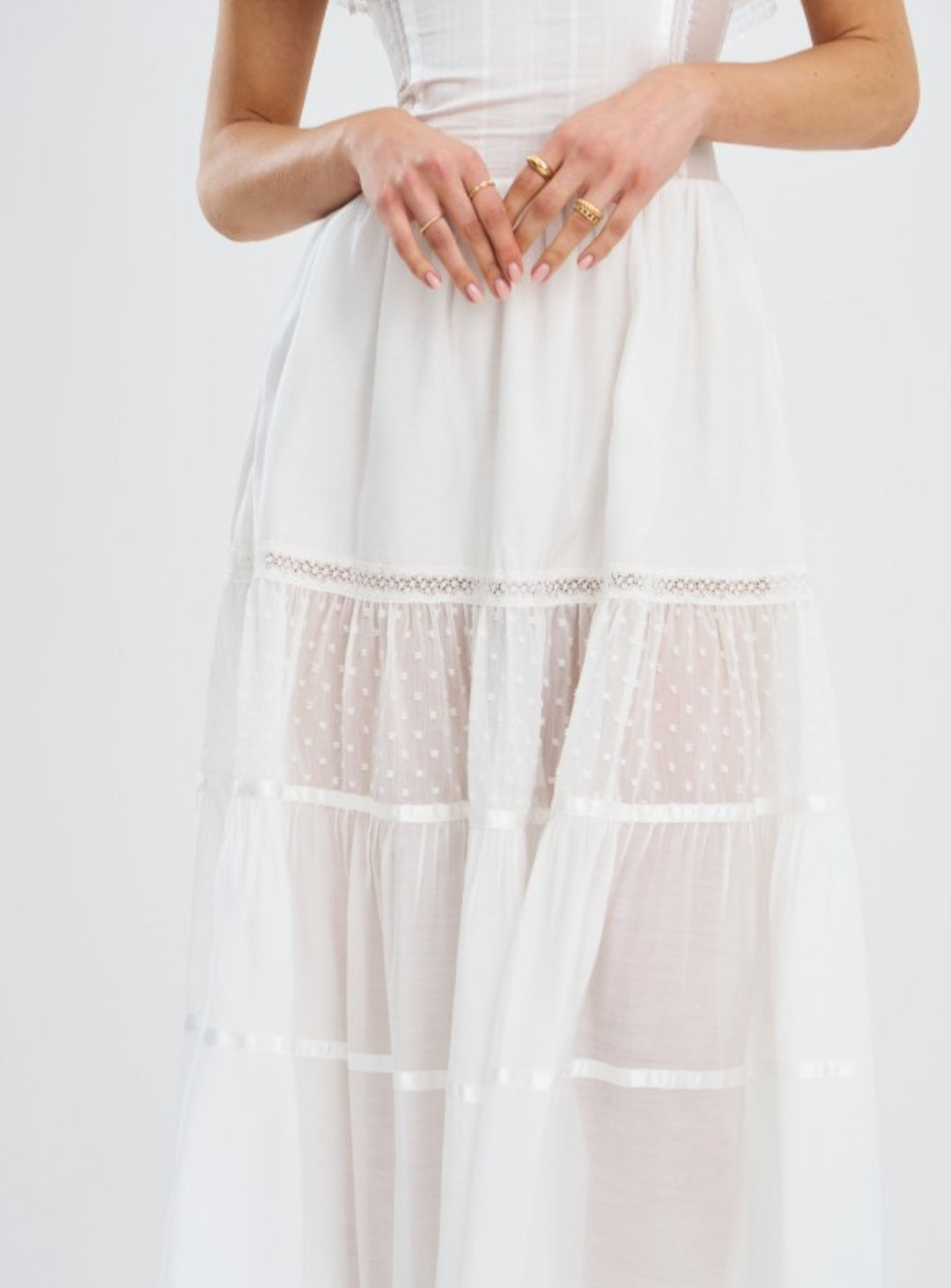 MISS CIRCLE EDEN SQUARE NECK RUFFLE MIDI DRESS
